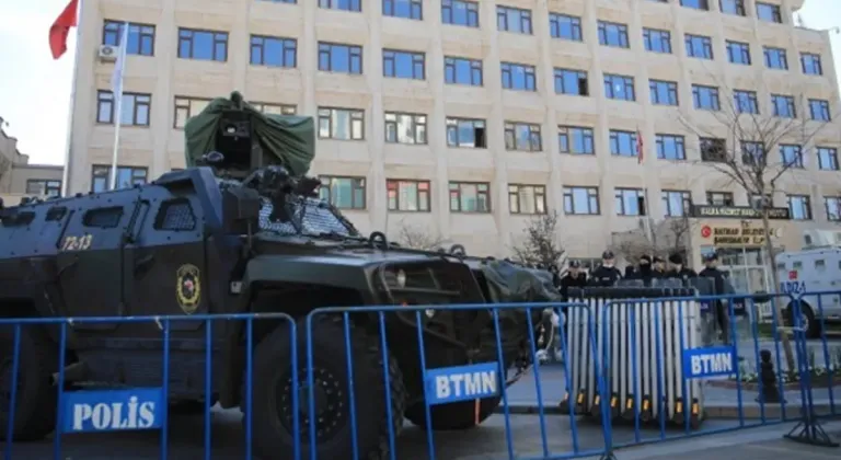 AKP'li vekilden Cizre, İdil ve Silopi Belediyelerine kayyım atanması talebi