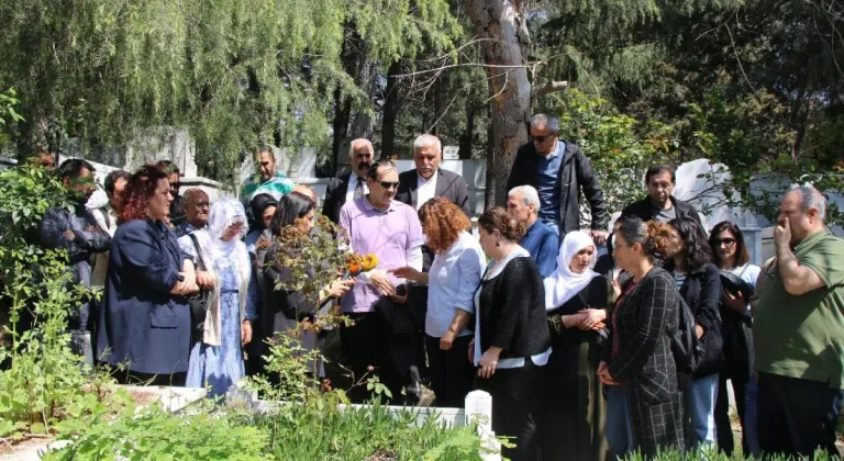 Medet Serhat mezarı başında anılacak