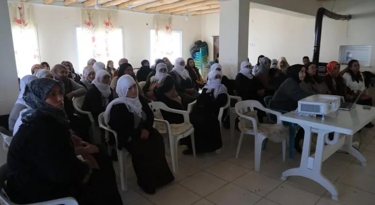 Özalplı kadınlardan hukuki haklar ve sağlık atölyesine yoğun ilgi