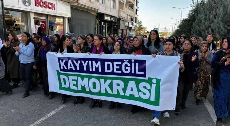 Şedal ve Zeydan demokrasi nöbetinde