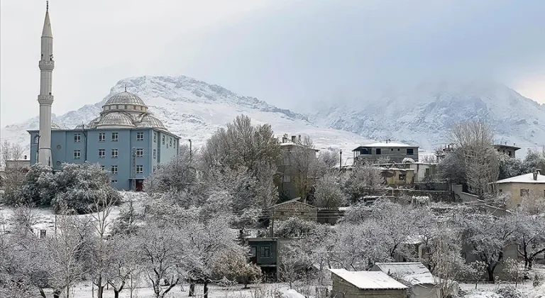 Valilikten kar yağışı uyarısı...5 ilçede okullar tatil olabilir