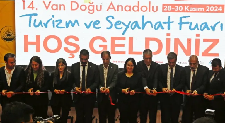 Van Doğu Anadolu Turizm ve Seyahat Fuarı kapılarını ziyaretçilere açtı