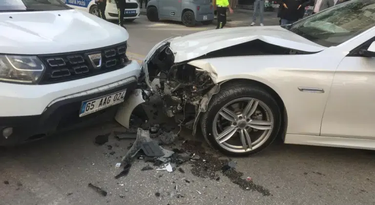 Van'da trafik kazası: 3 kişi yaralandı